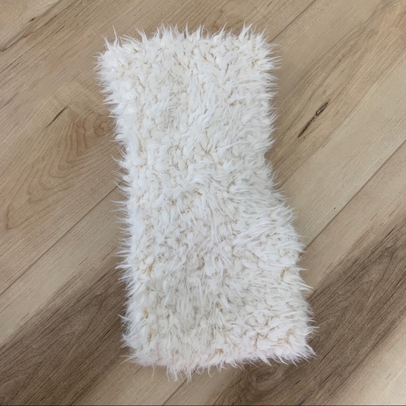 Justice Faux Fur Infinity Scarf & Unicorn Knit Beanie - Picture 6 of 7